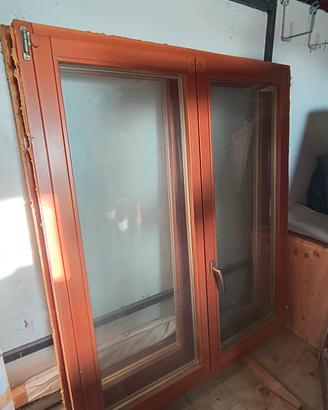finestre in legno doppio vetro e persiane