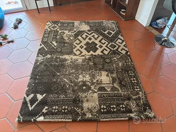 Tappeto rettangolare marrone e beige