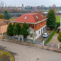 BIFAMILIARE A MODENA