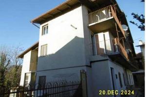 Immobile in asta di 211 m² con 4 locali a Strona