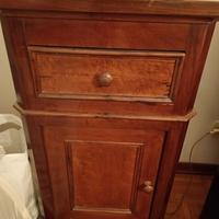 Comodino in legno epoca perfetto