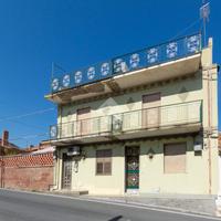 CASA SEMINDIPENDENTE A PACE DEL MELA