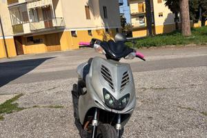 Scooter Aerox