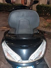 Poggiaschiena passeggero majesty 400