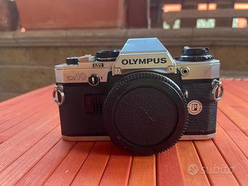 OLYMPUS OM-10 - solo corpo a pellicola