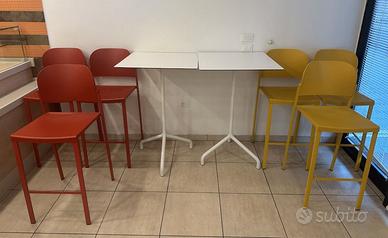 Tavoli con sedie