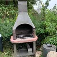 BARBECUE IN PIETRA DA ESTERNO