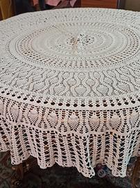 2 tovaglie rotonde uncinetto a mano