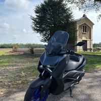 Yamaha Xmax 300