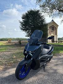 Yamaha Xmax 300
