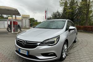 Opel Astra 1.6d 136CV automatica PROMO WEEKEND