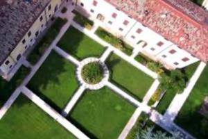 Appartamento nuovo con domotica , tennis e piscina