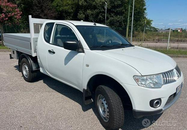 Pick up mitsubishi L200 CASSONE FISSO