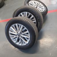 cerchi in lega 16 vw con gomme 215/60 r16