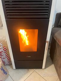 Stufa a pellet Cadel Kristal 8,5 kW classe A+ 