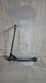 monopattino elettrico bambi RCB R25