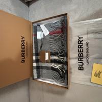 Sciarpa Burberry colore grigio