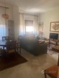 trivani arredato al centro di Palermo