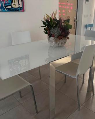 Tavolo vetro bianco quadrato allungabile