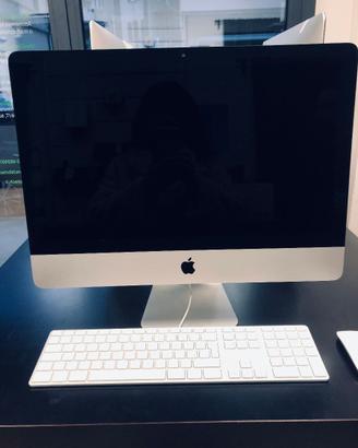 MAC 21 completo di tastiera e mouse come nuovo