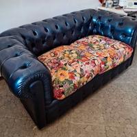 divano 2 posti stile Chesterfield 