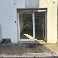 LOCALE COMMERCIALE SUL CORSO PRINCIPALE ZONA