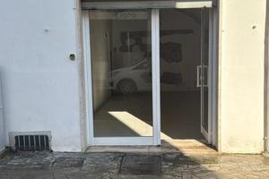 LOCALE COMMERCIALE SUL CORSO PRINCIPALE ZONA