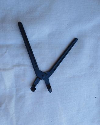 pinza per dadi