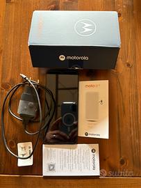 Cellulare Motorola moto e13