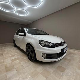 Volkswagen Golf GTI 2.0 TSI 5p.