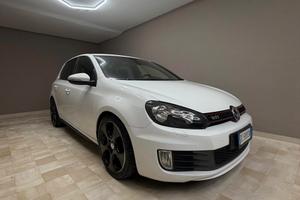 Volkswagen Golf GTI 2.0 TSI 5p.
