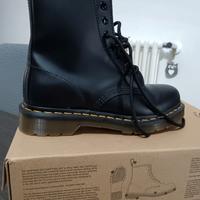 Anfibi/Stivaletto Dr Martens 1460 Black 