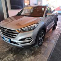 HYUNDAI TUCSON 1.7 XPOSSIBLE DEL 2017 € 11900 SENZ