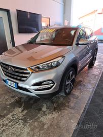 HYUNDAI TUCSON 1.7 XPOSSIBLE DEL 2017 € 11900 SENZ