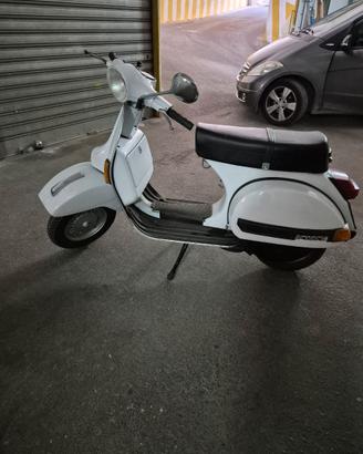 Vespa 125 px