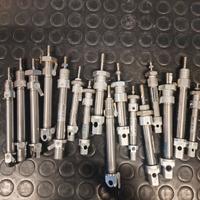 Lotto 16 pistoni pneumatici Festo SMC