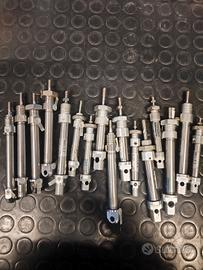 Lotto 16 pistoni pneumatici Festo SMC