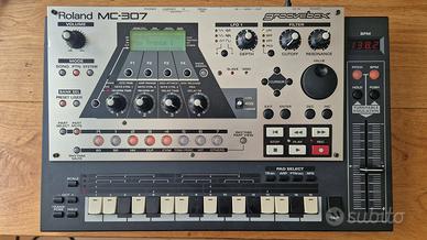 Roland MC 307