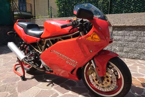 Ducati 900 supersport (SS)