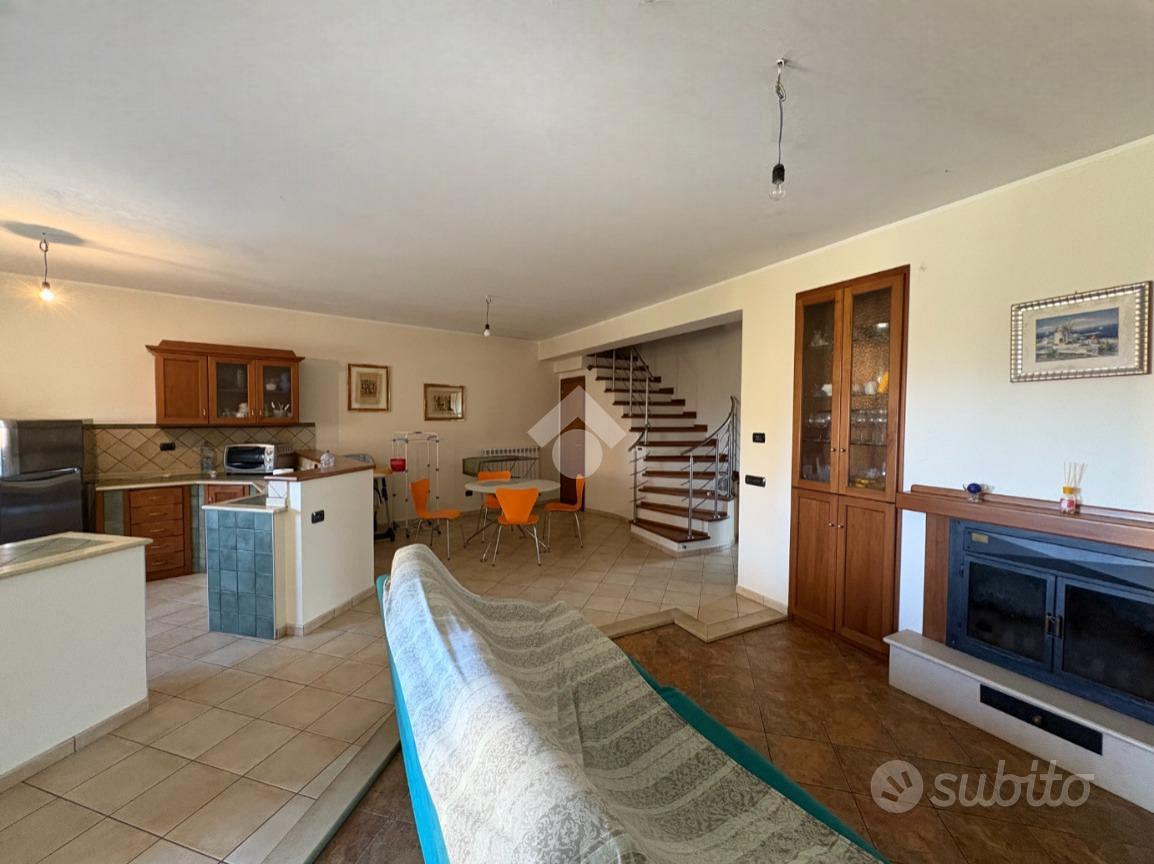 VILLA SINGOLA A SERRASTRETTA - Vista 3