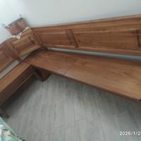 Panca in legno ad angolo