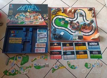 Hotel gioco  vintage MB completo tranne lampioni