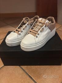 Scarpe da ginnastica donna di Valentino 