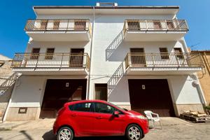 Casa indipendente a Trappeto, Via Torino