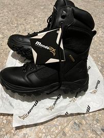 Anfibi  caccia o divisa