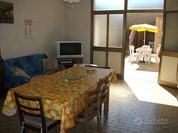 Casa tre fontane zona centro a 100mt dal mare