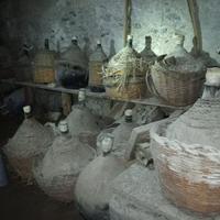 Antiche damigiane vintage copertura in vimini