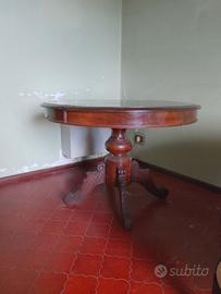 Tavolo antico