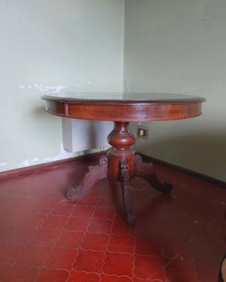 Tavolo antico