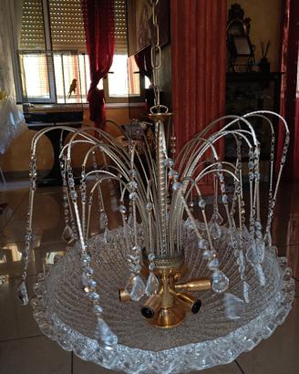 Lampadario con gocce di Swarovski e cristallo